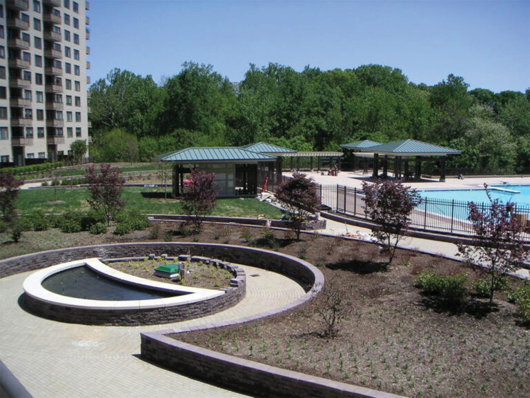 Promenade Plaza 1